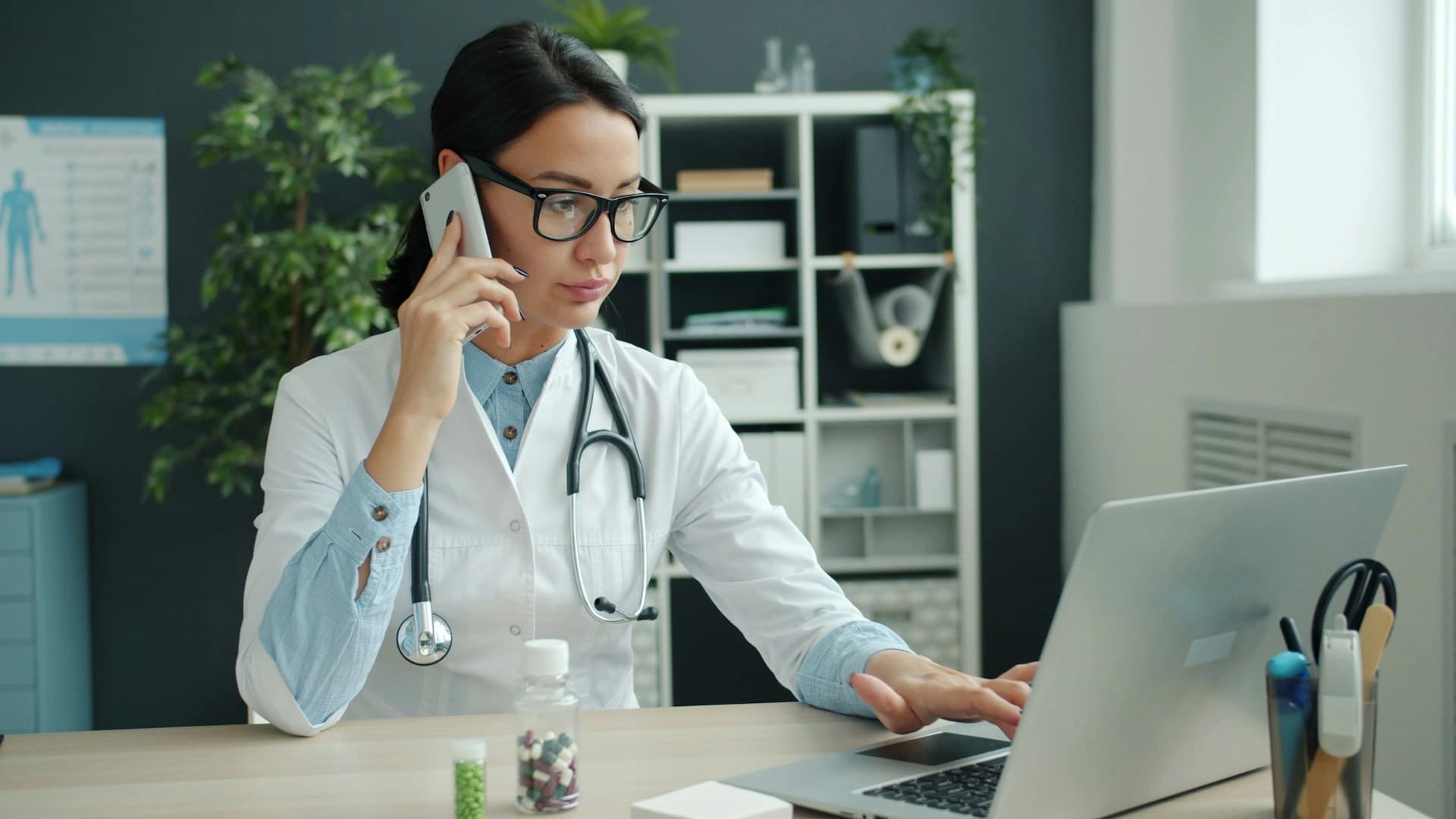 What to Know Before Hiring a Virtual Healthcare Assistant